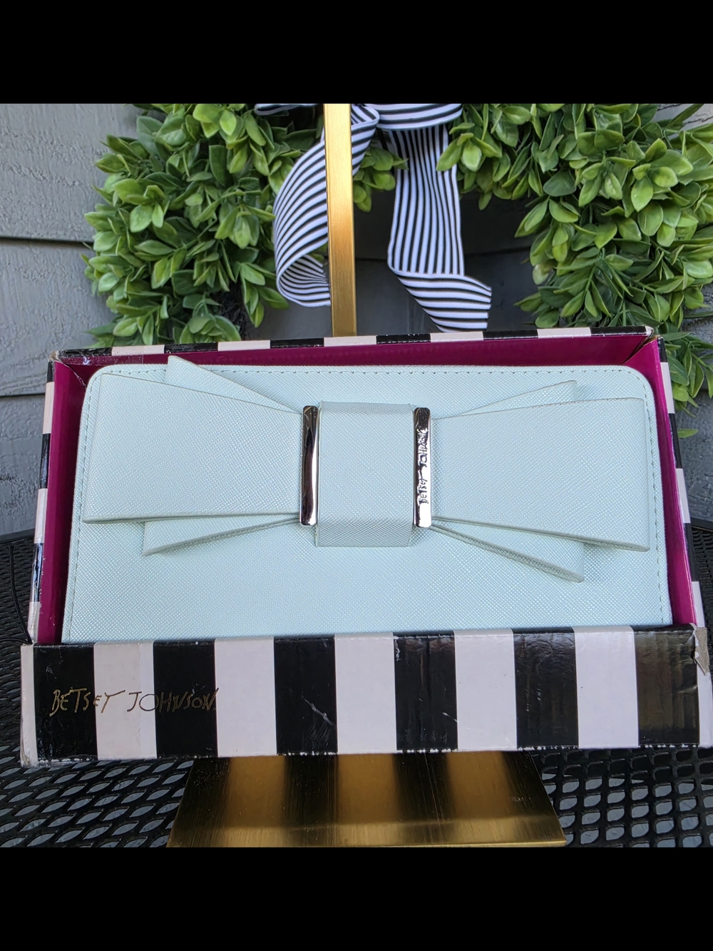 Betsey Johnson Mint Green Bow Zip Wallet